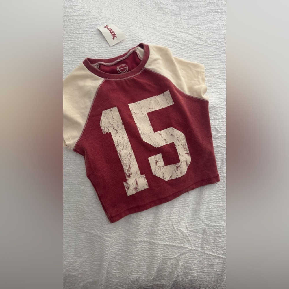 Cropped letter T-Shirt